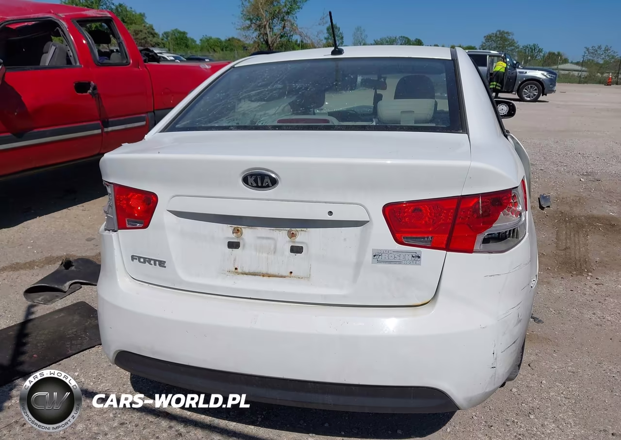 2012 Kia Forte Lx VIN:KNAFT4A21C5526070 - 16
