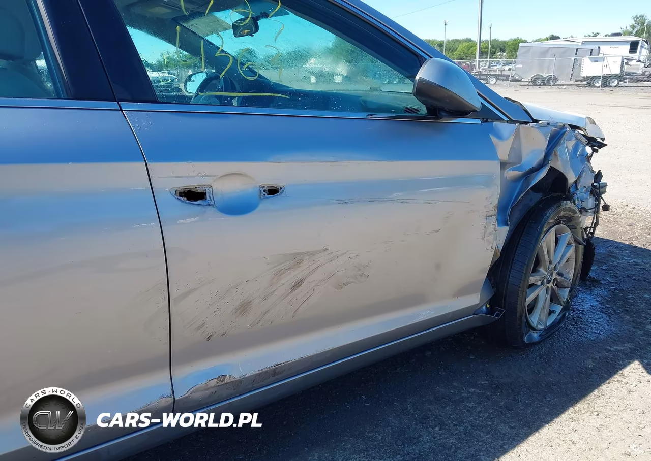 2015 Hyundai Sonata Se VIN:5NPE24AF1FH147241 - 17