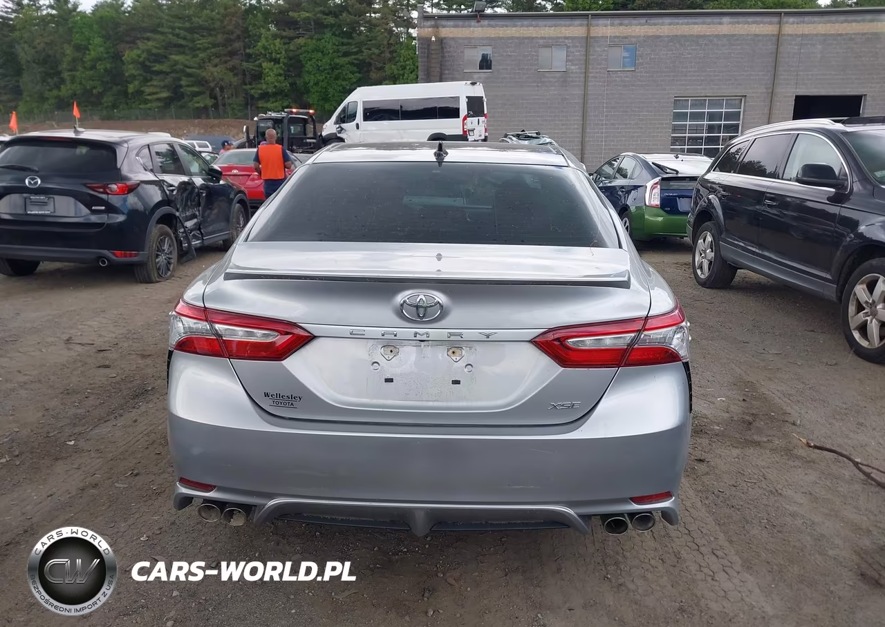 2019 Toyota Camry Xse VIN:4T1B61HK4KU741097 - 17