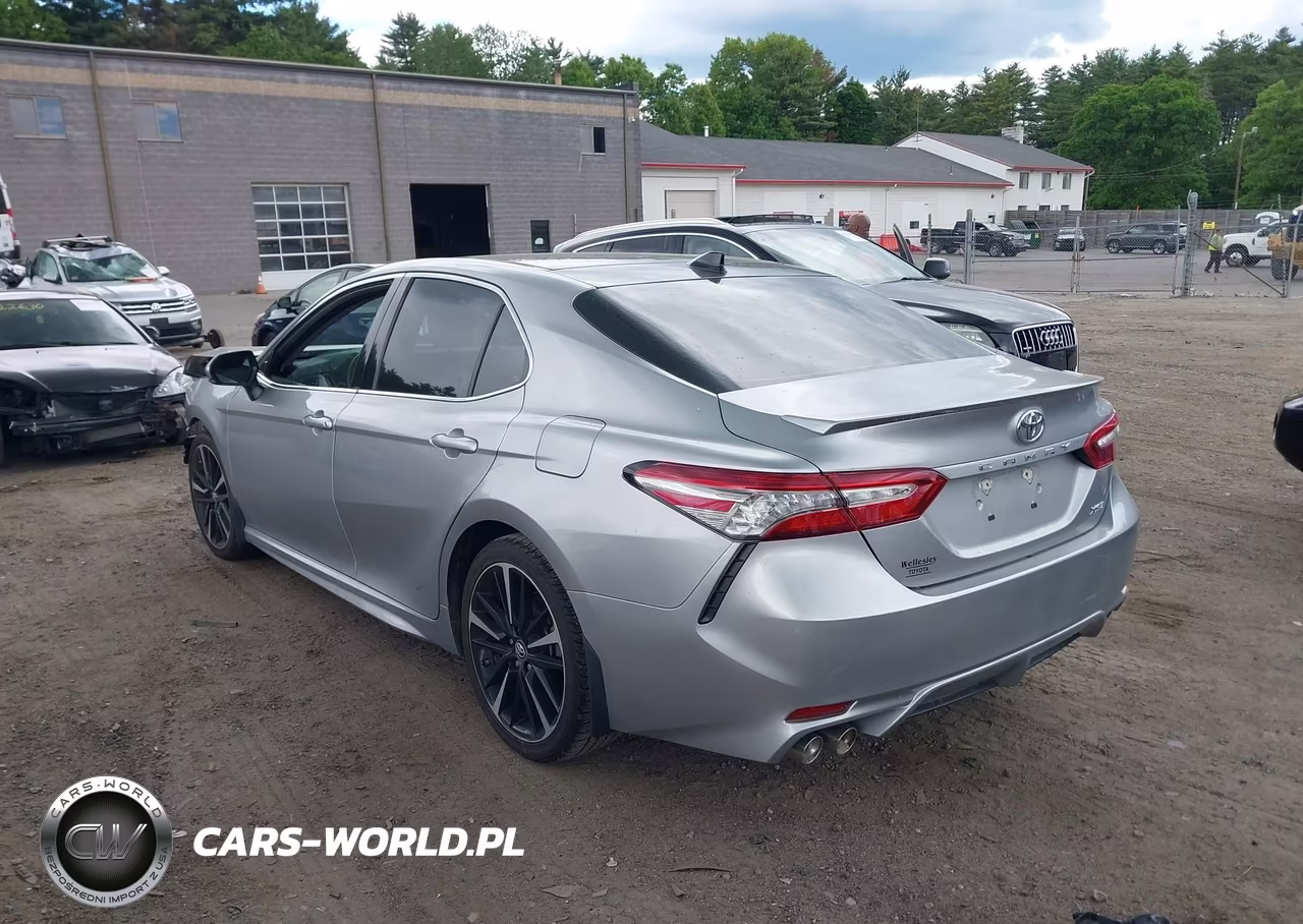 2019 Toyota Camry Xse VIN:4T1B61HK4KU741097 - 3