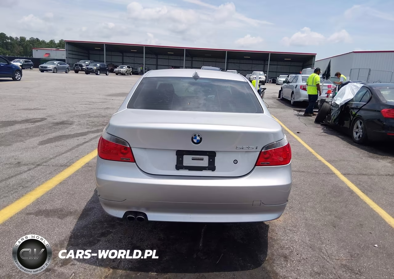 2007 BMW 525I VIN:WBANE53537CY07520 - 16