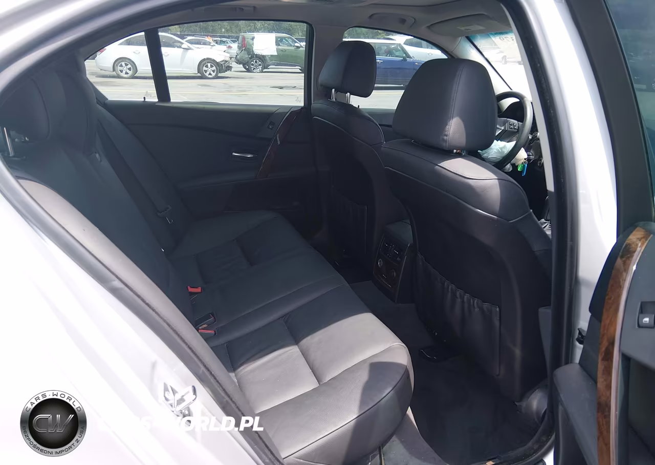 2007 BMW 525I VIN:WBANE53537CY07520 - 8