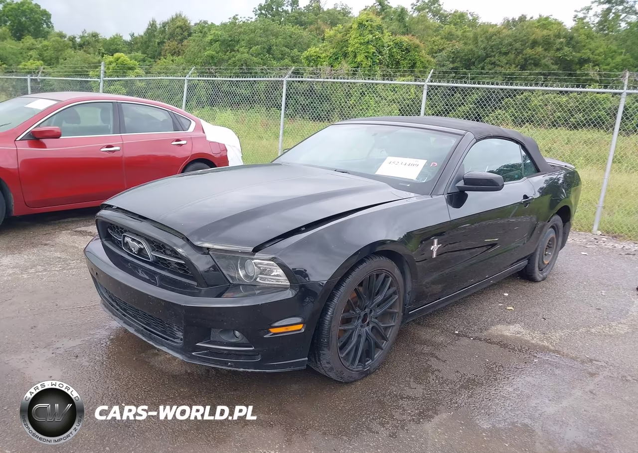 2014 Ford Mustang V6 Premium VIN:1ZVBP8EM2E5221136 - 2