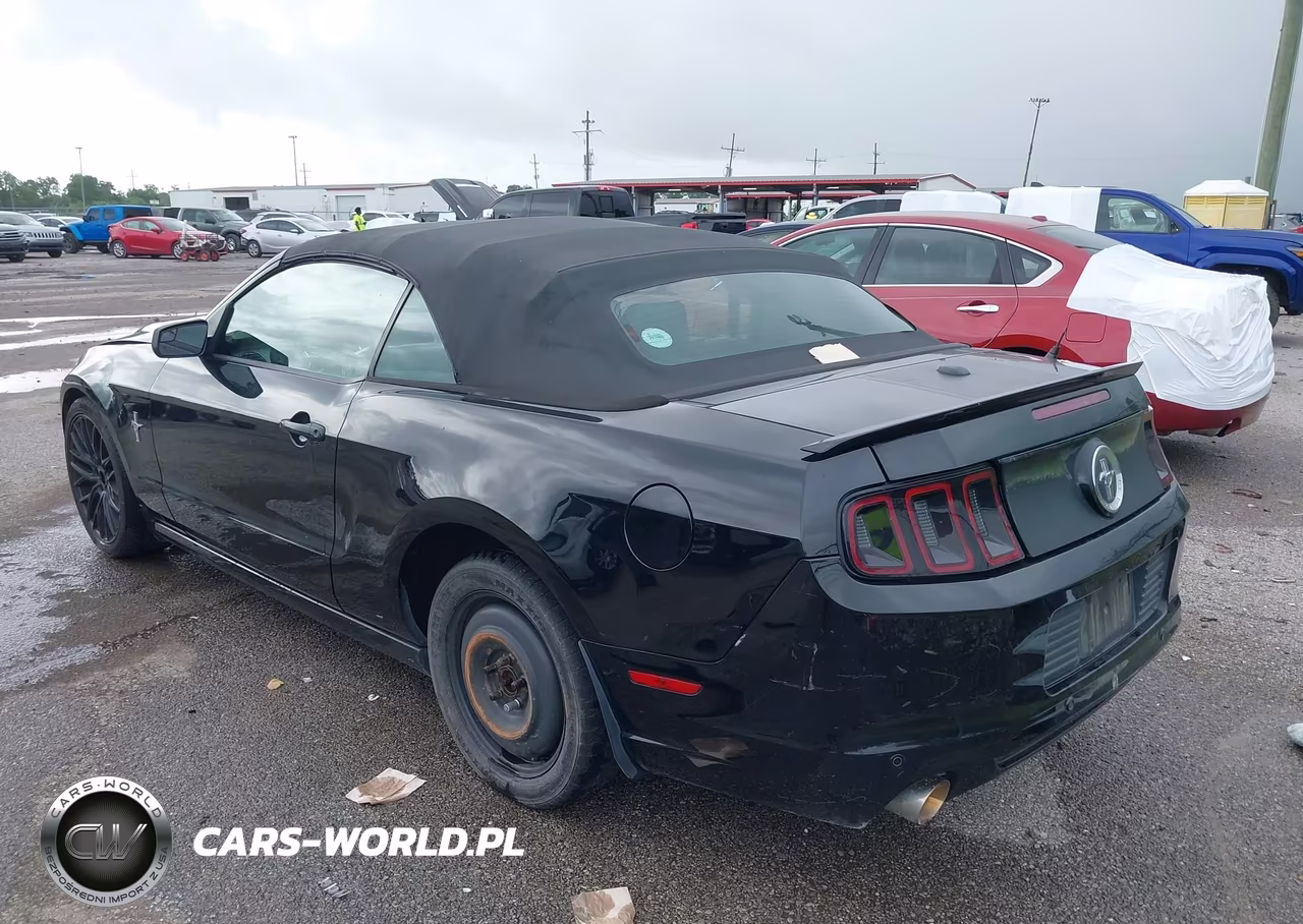 2014 Ford Mustang V6 Premium VIN:1ZVBP8EM2E5221136 - 3