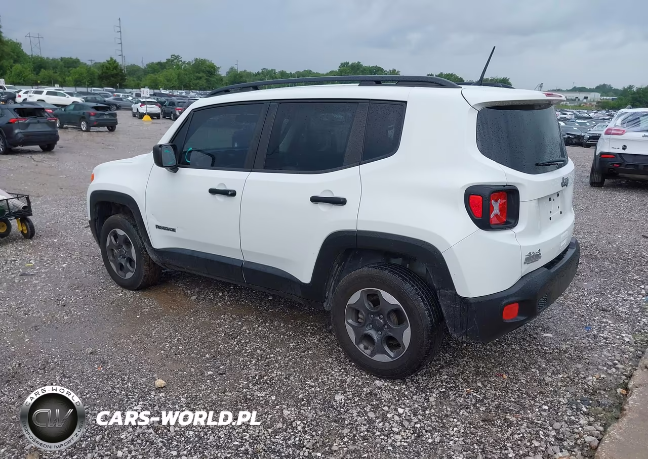 2018 Jeep Renegade Sport 4X4 VIN:ZACCJBABXJPH39037 - 3