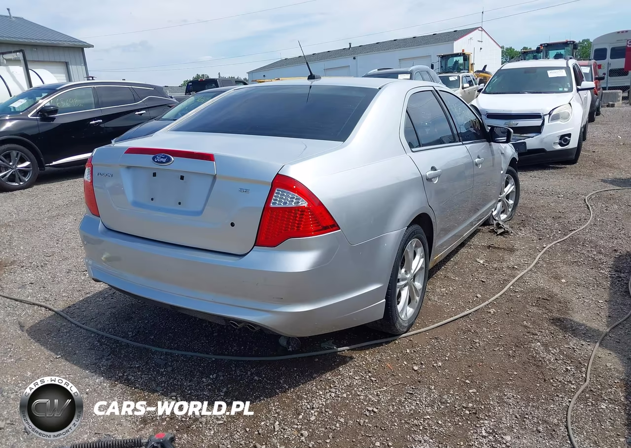 2012 Ford Fusion Se VIN:3FAHP0HA8CR142957 - 4