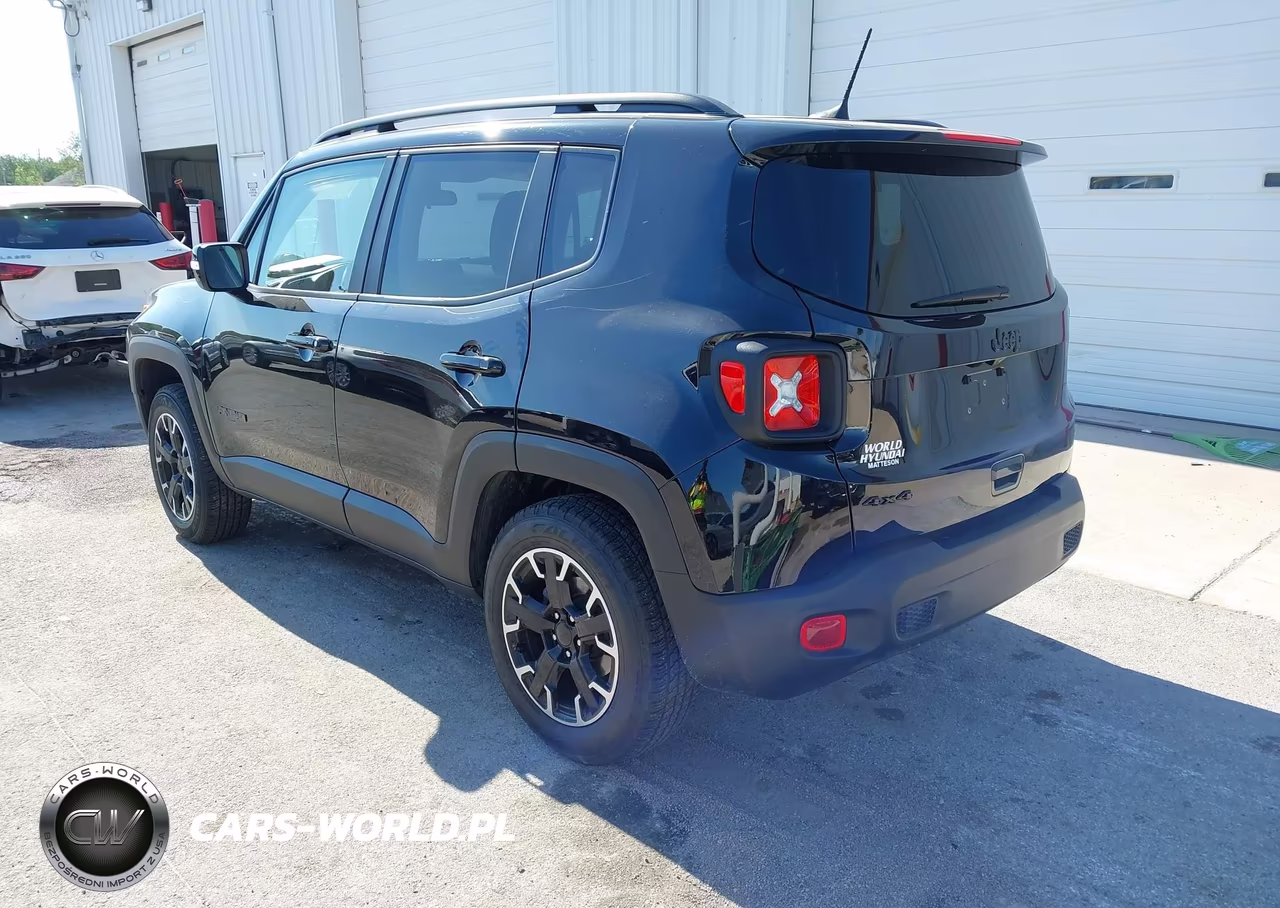 2023 Jeep Renegade Upland 4X4 VIN:ZACNJDB1XPPP70515 - 3