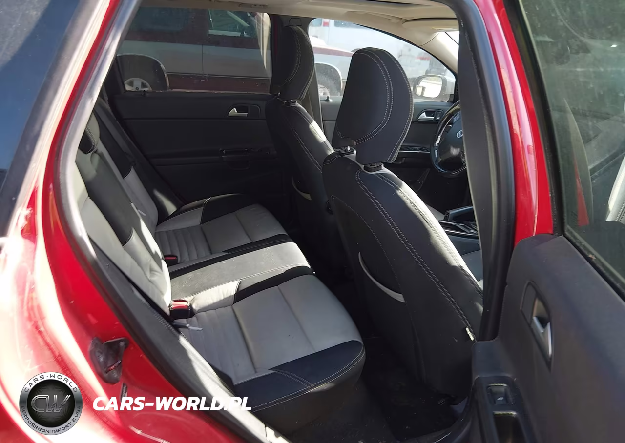 2011 Volvo V50 T5-T5 R-Design VIN:YV1672MW0B2604763 - 8