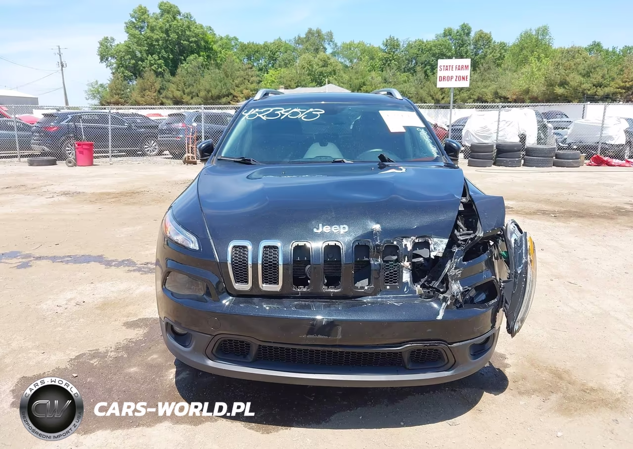 2015 Jeep Cherokee Latitude VIN:1C4PJMCS8FW564842 - 12