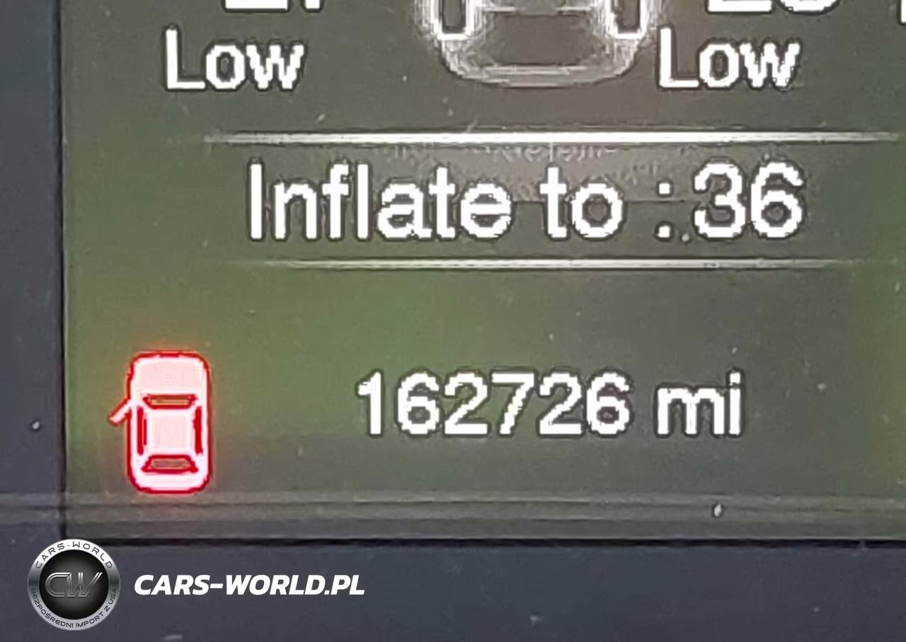 2015 Jeep Cherokee Latitude VIN:1C4PJMCS8FW564842 - 15