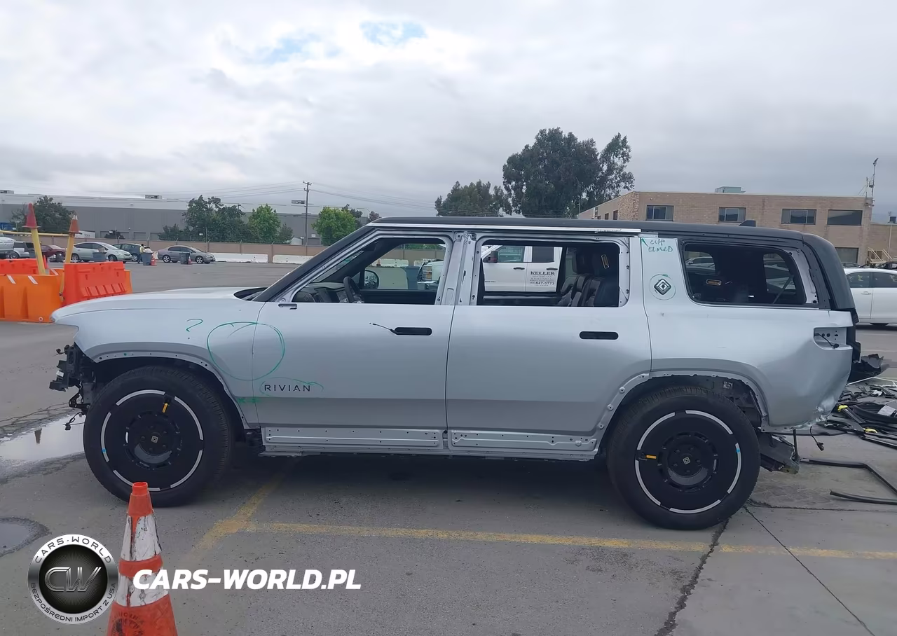 2025 Rivian R1S Adventure Dual Motor Large Pack-Adventure Dual Motor Max Pack VIN:7PDSGBBAXSN052871 - 15