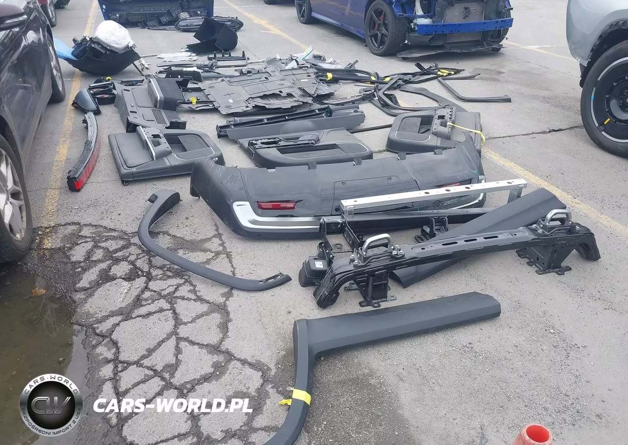 2025 Rivian R1S Adventure Dual Motor Large Pack-Adventure Dual Motor Max Pack VIN:7PDSGBBAXSN052871 - 23