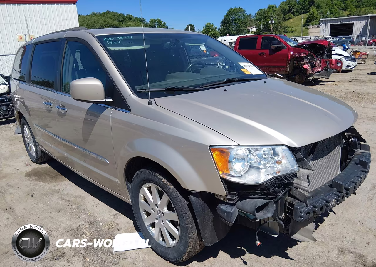 2016 Chrysler Town & Country Touring – zdjęcie 1 z 17