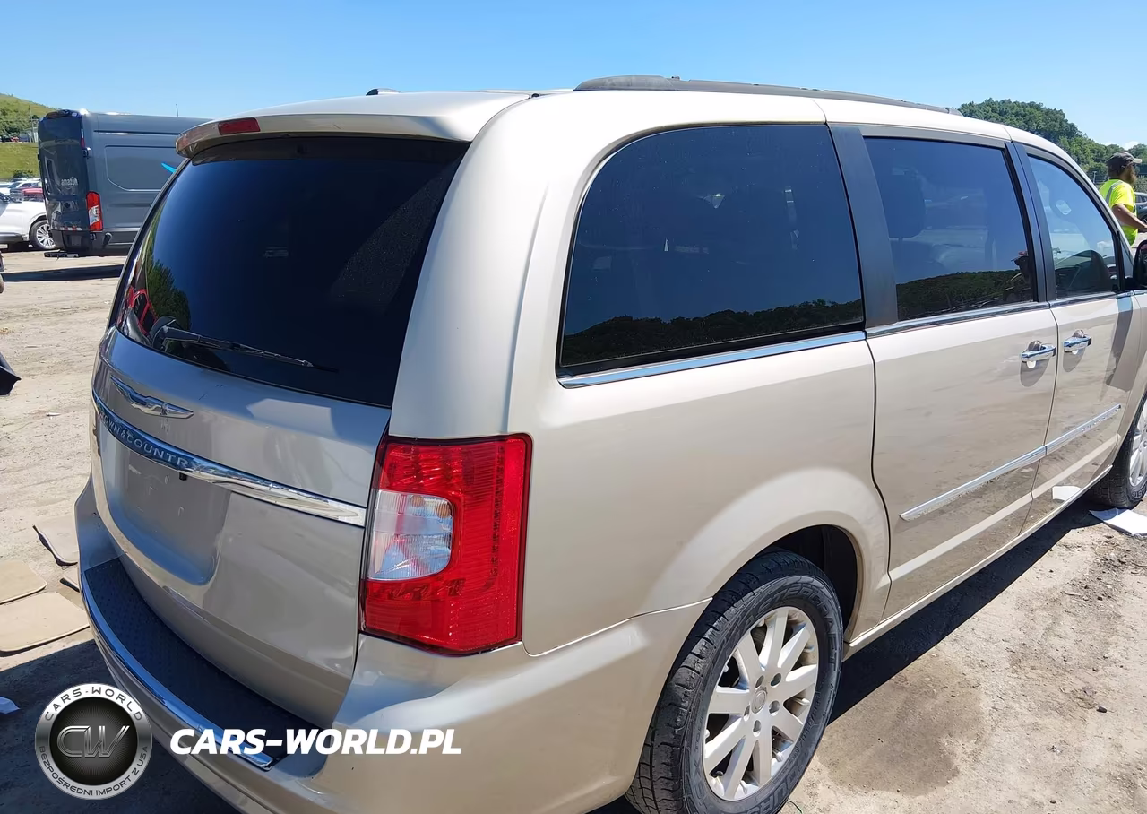 2016 Chrysler Town & Country Touring VIN:2C4RC1BG9GR121835 - 4