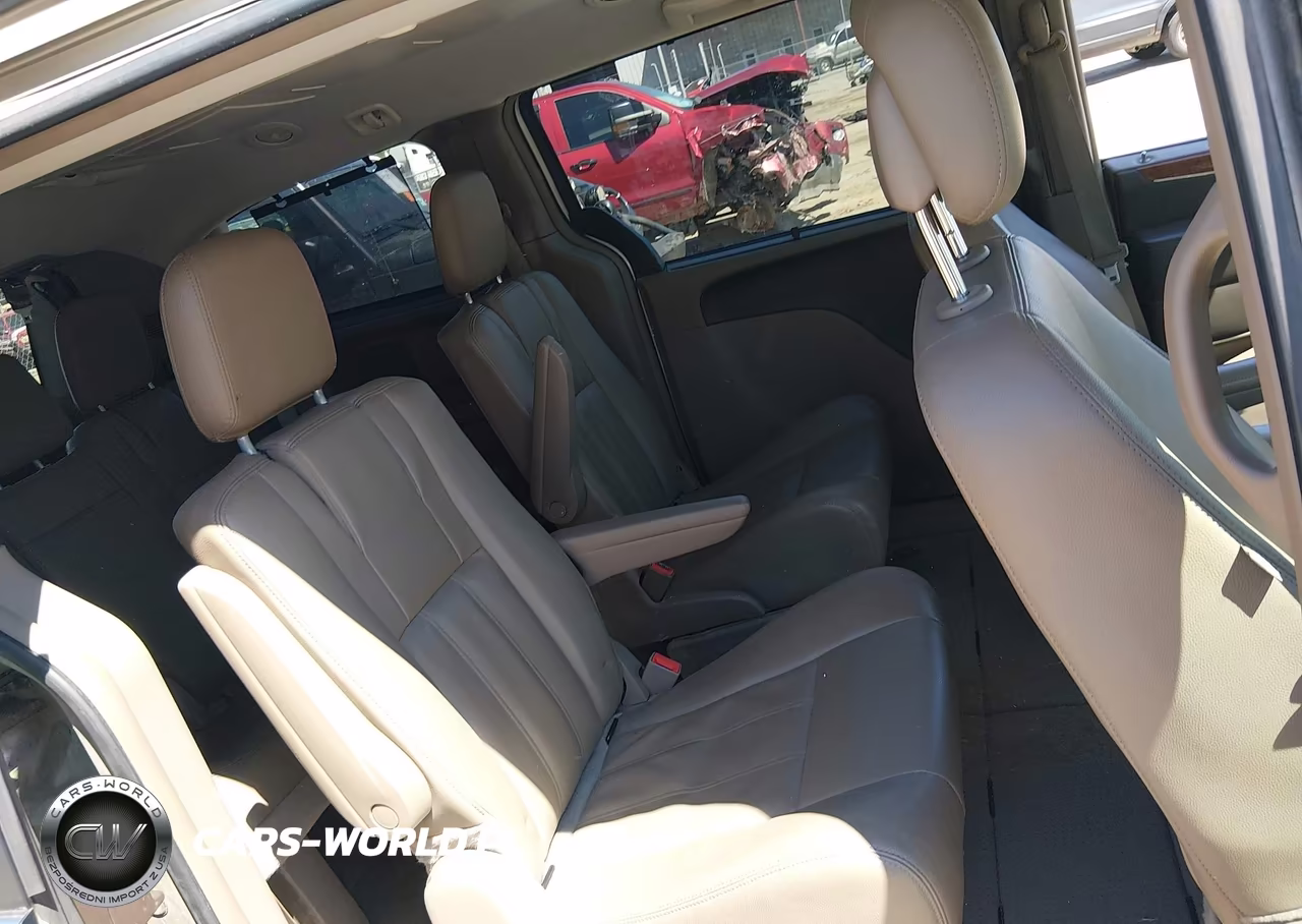 2016 Chrysler Town & Country Touring VIN:2C4RC1BG9GR121835 - 8