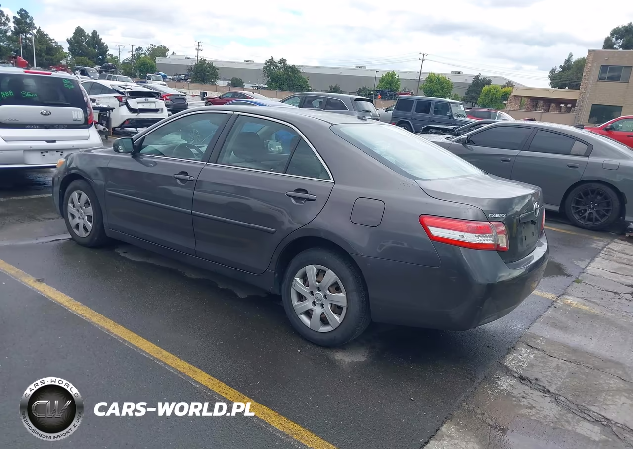 2011 Toyota Camry Le VIN:JTNBF3EKXB3010986 - 3
