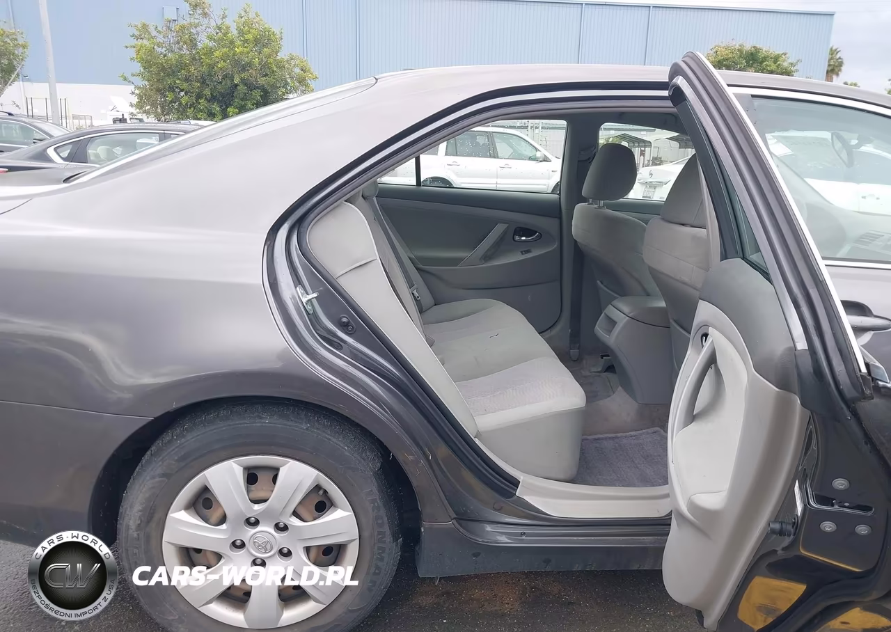 2011 Toyota Camry Le VIN:JTNBF3EKXB3010986 - 8