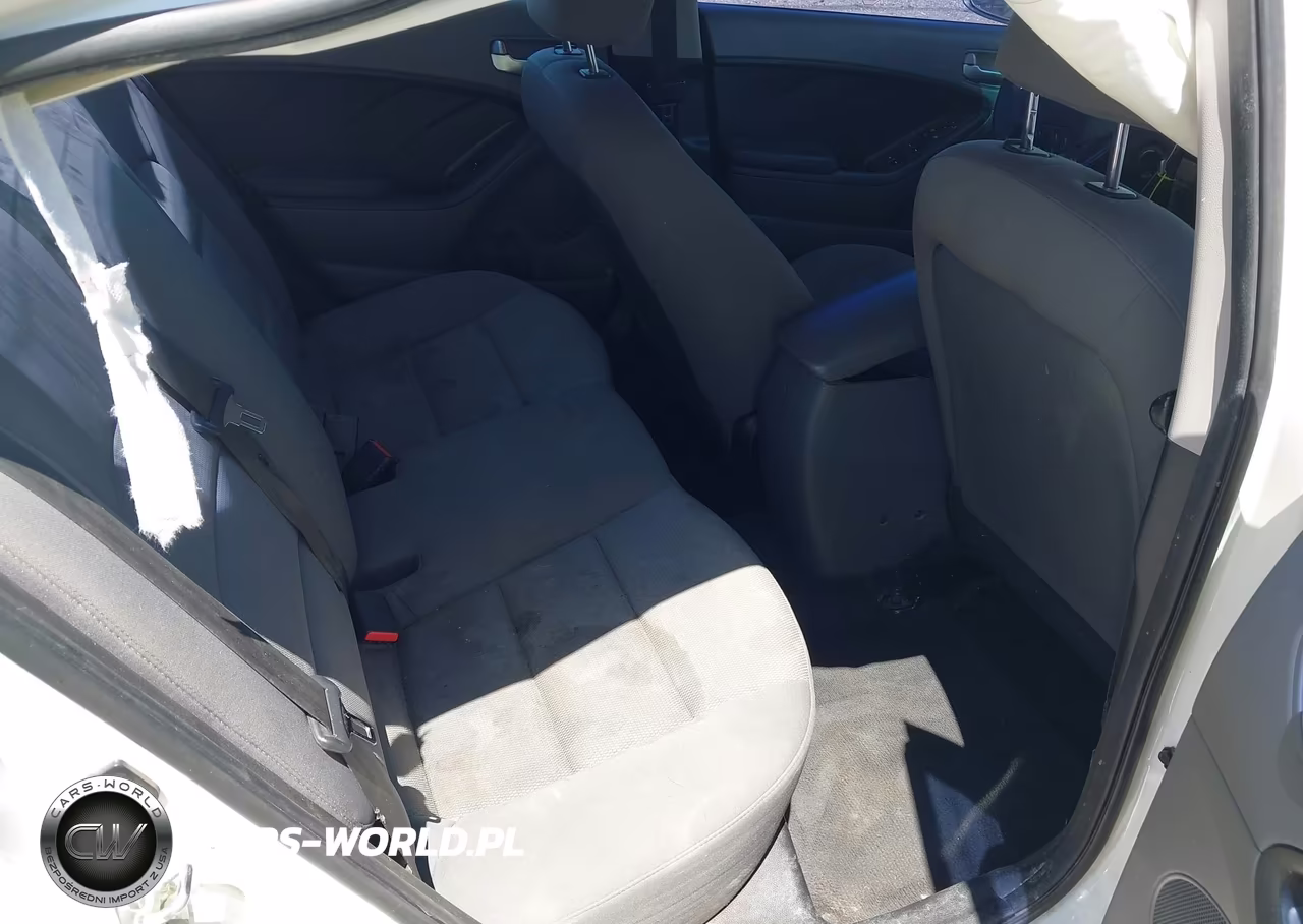 2018 Kia Forte Lx VIN:3KPFK4A75JE218497 - 8