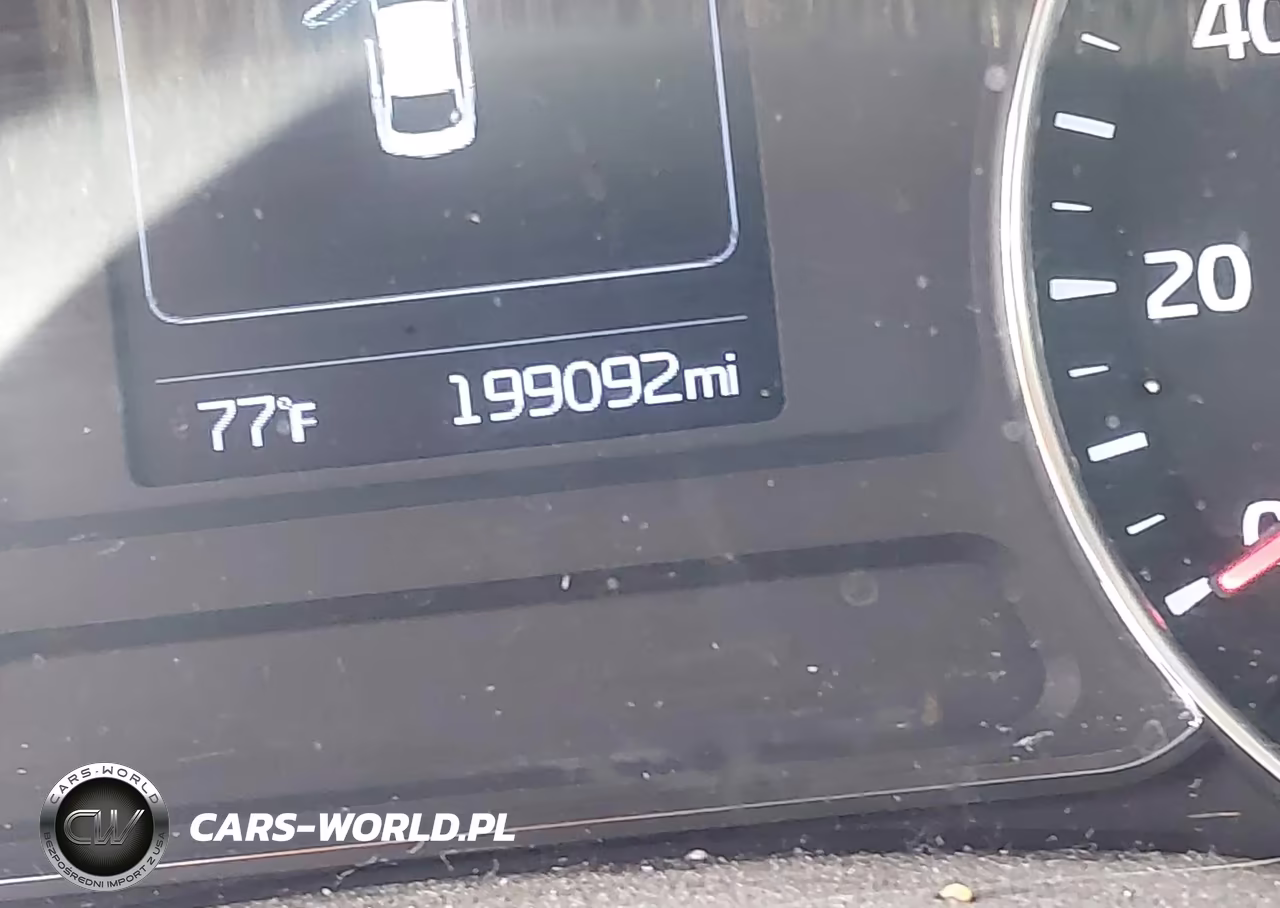 2018 Kia Forte Lx VIN:3KPFL4A76JE172966 - 15
