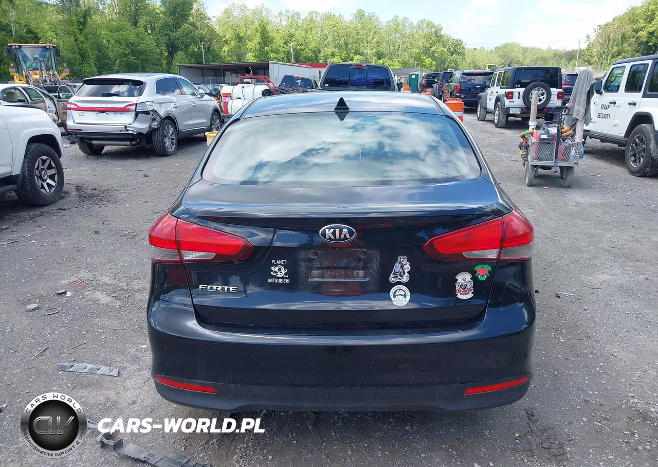 2018 Kia Forte Lx VIN:3KPFL4A76JE172966 - 16