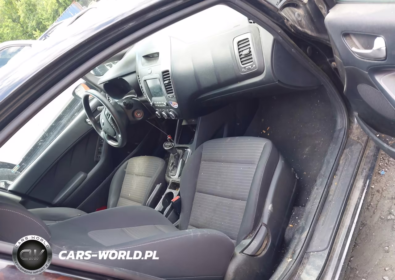 2018 Kia Forte Lx VIN:3KPFL4A76JE172966 - 5