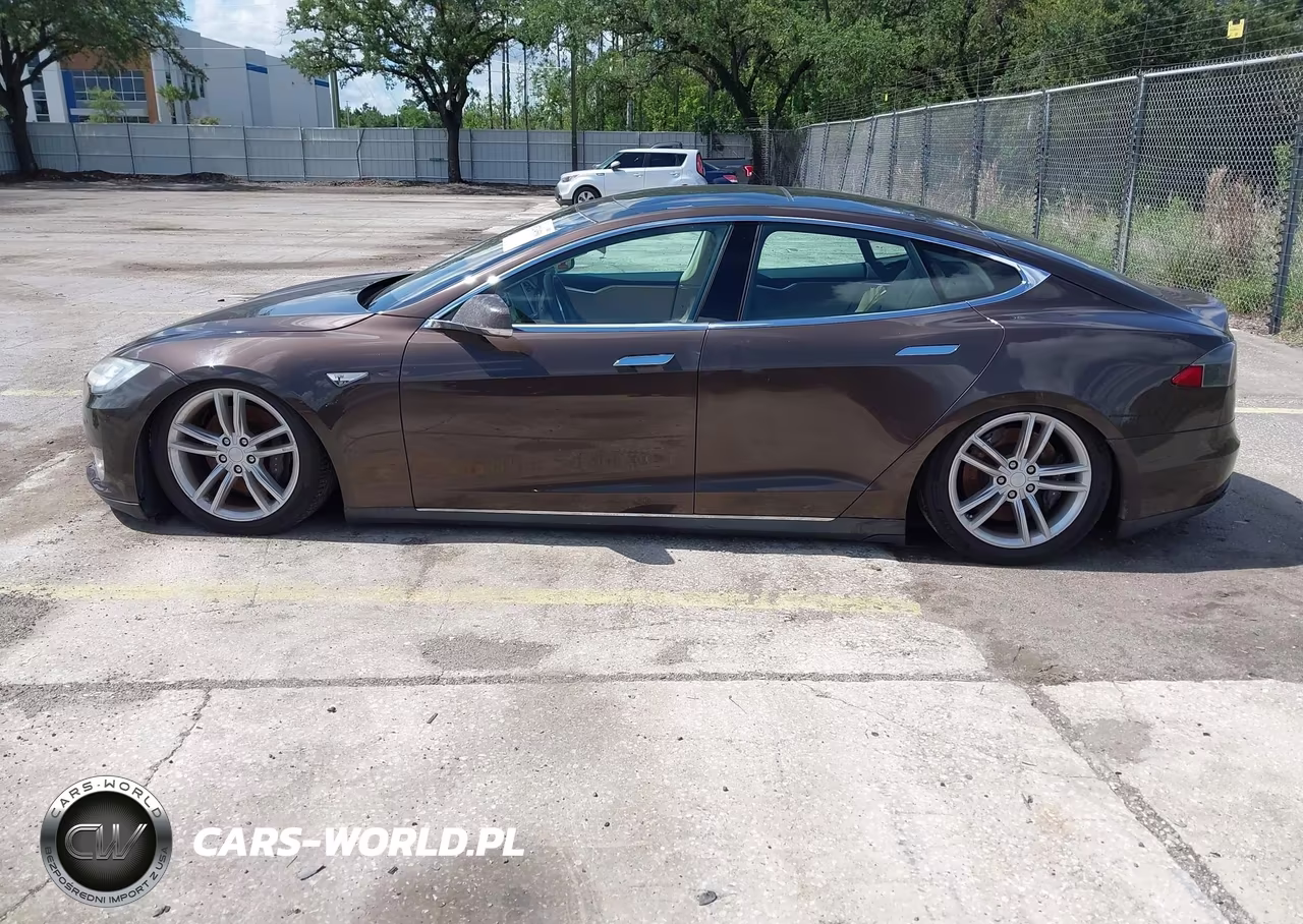 2013 Tesla Model S VIN:5YJSA1DN6DFP11498 - 14