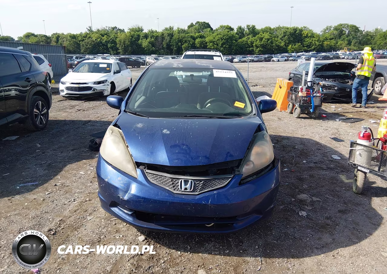 2013 Honda Fit VIN:JHMGE8H30DC078262 - 12