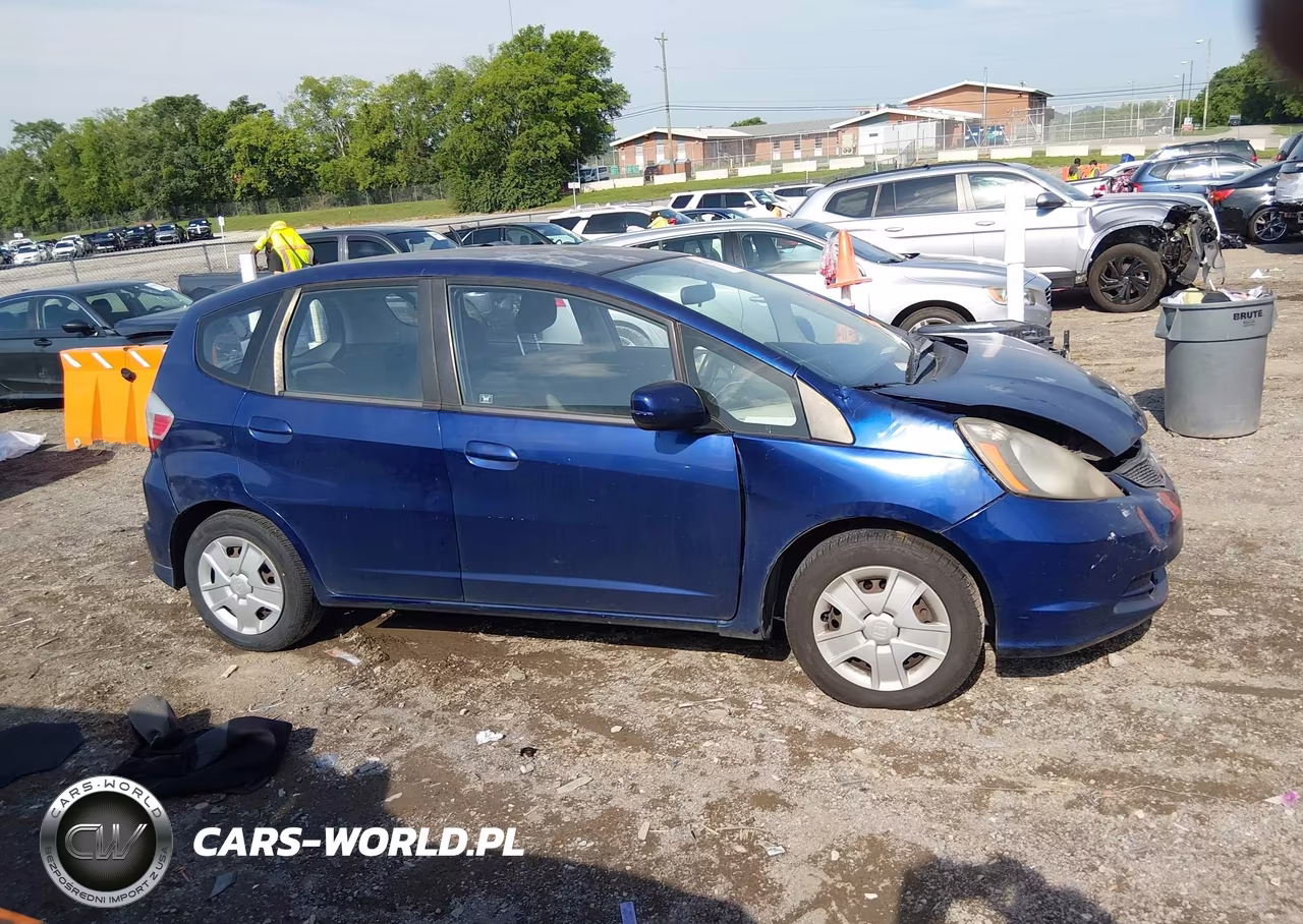 2013 Honda Fit VIN:JHMGE8H30DC078262 - 13
