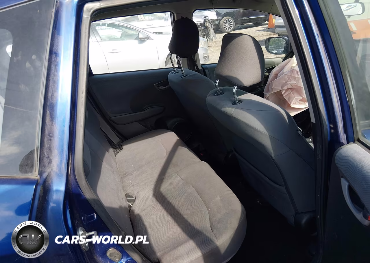 2013 Honda Fit VIN:JHMGE8H30DC078262 - 8
