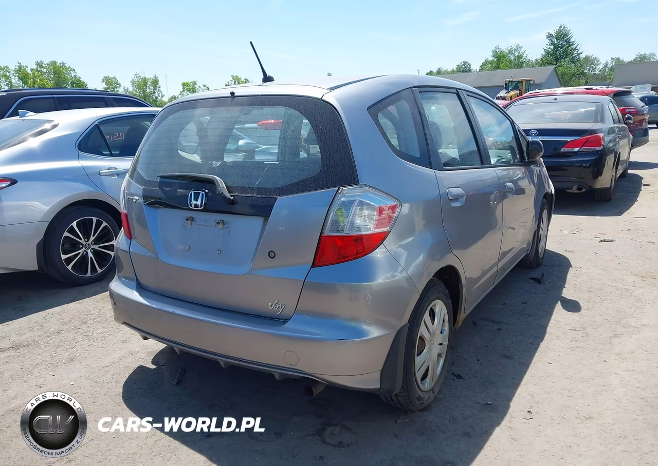 2010 Honda Fit VIN:JHMGE8H29AC006429 - 4