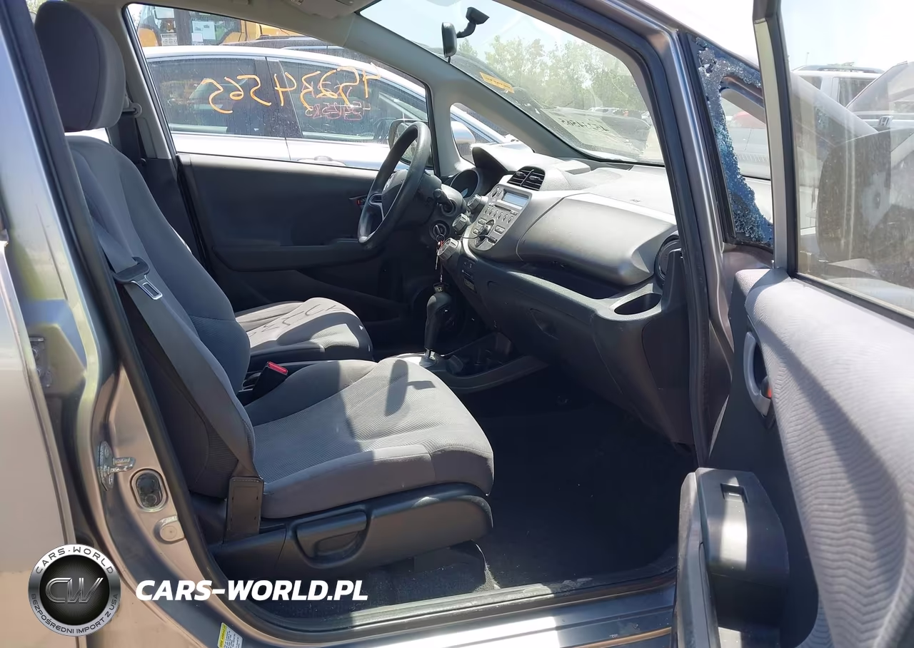 2010 Honda Fit VIN:JHMGE8H29AC006429 - 5