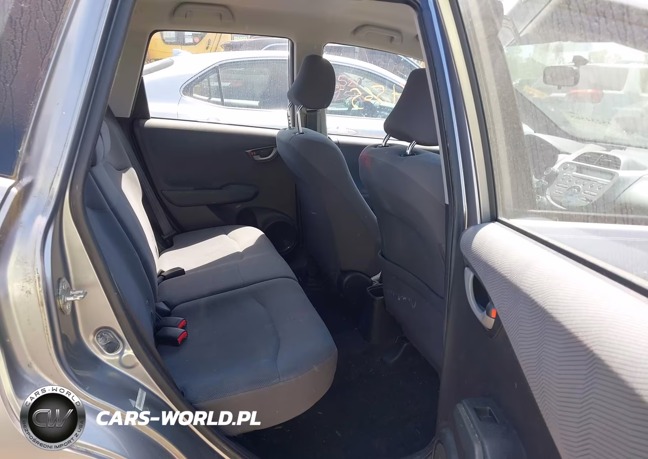 2010 Honda Fit VIN:JHMGE8H29AC006429 - 8