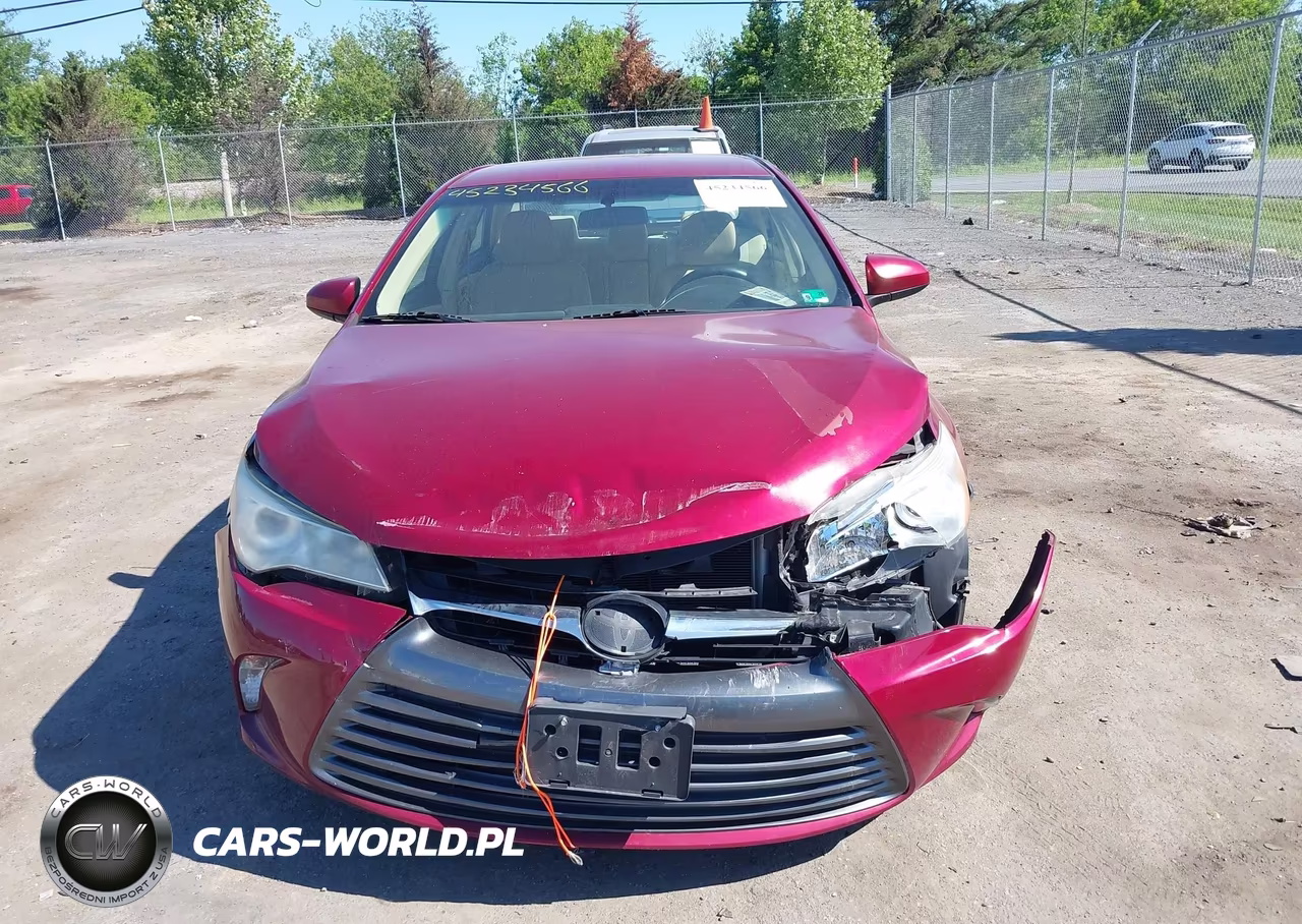 2015 Toyota Camry Le VIN:4T1BF1FK7FU880424 - 12