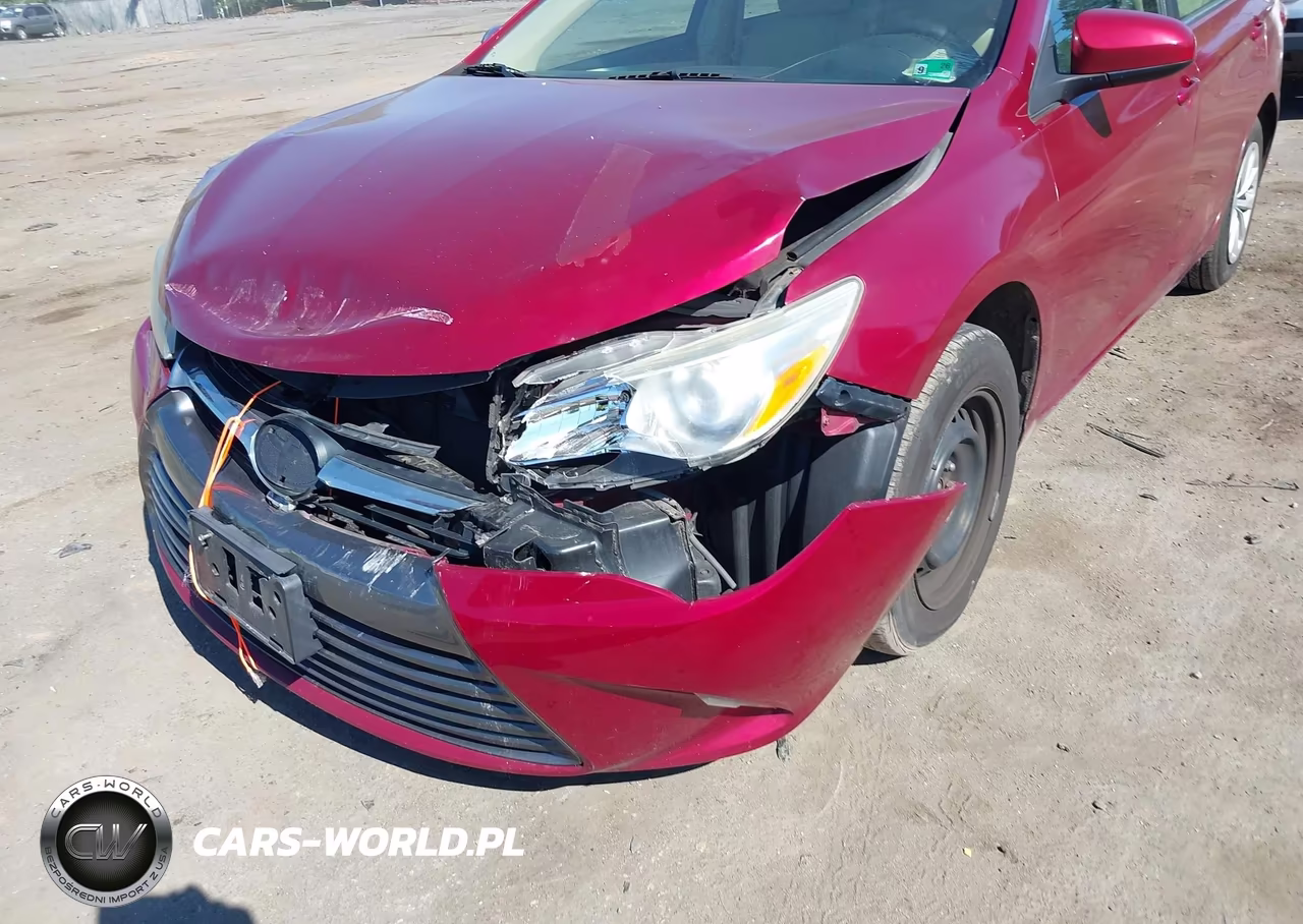 2015 Toyota Camry Le VIN:4T1BF1FK7FU880424 - 6