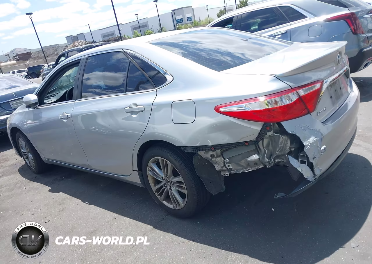 2017 Toyota Camry Se VIN:4T1BF1FK1HU748651 - 15