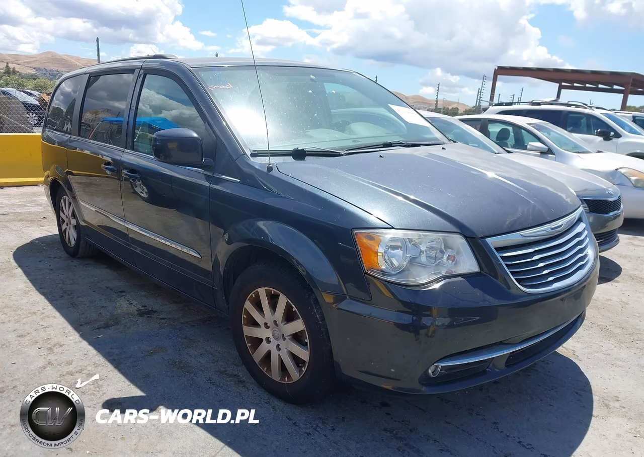 2014 Chrysler Town & Country Touring – zdjęcie 1 z 11