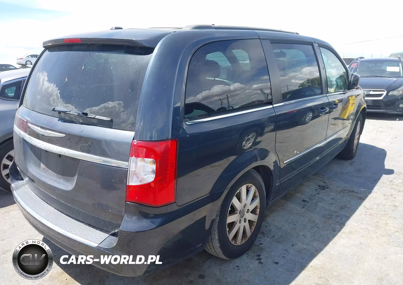 2014 Chrysler Town & Country Touring VIN:2C4RC1BG4ER358388 - 4