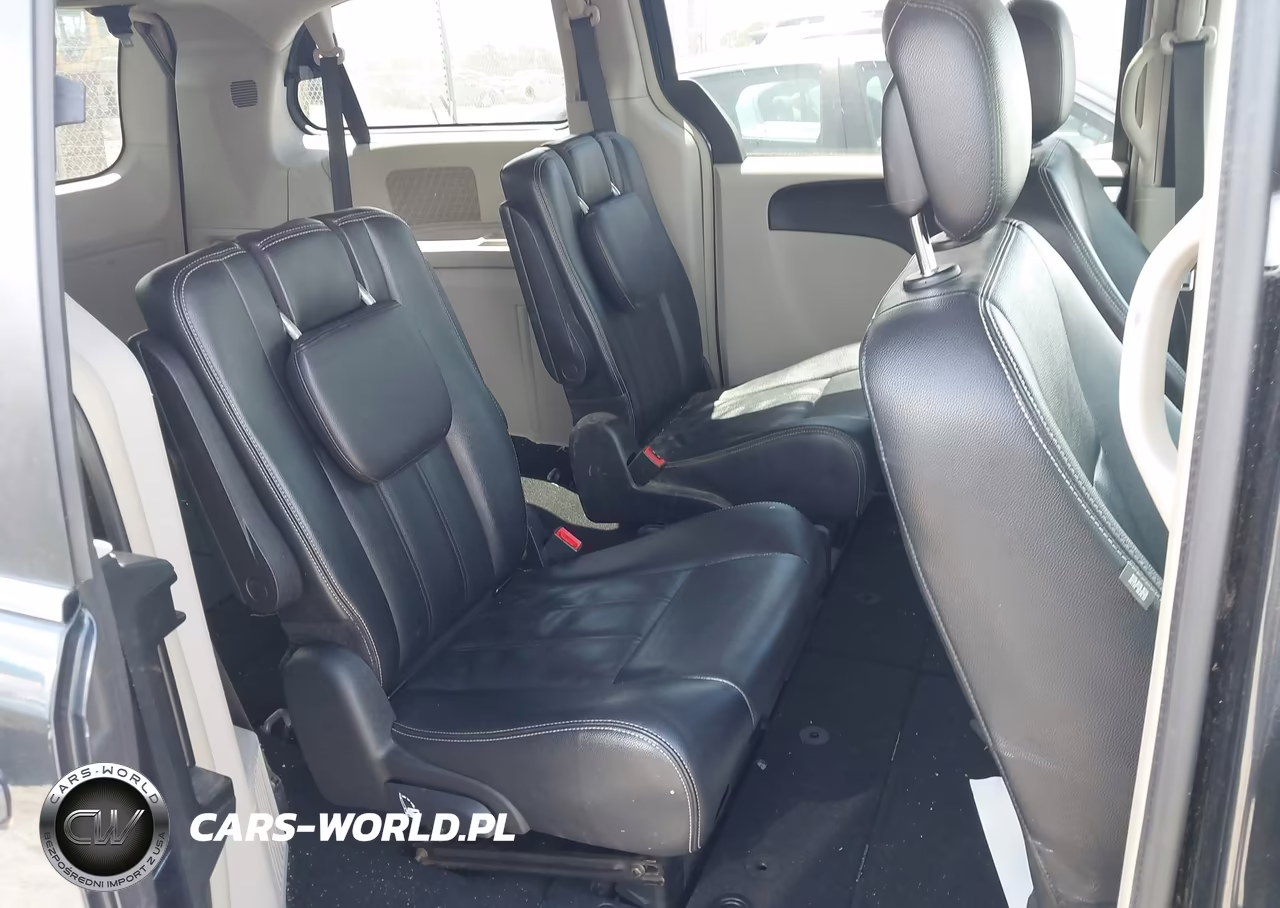 2014 Chrysler Town & Country Touring VIN:2C4RC1BG4ER358388 - 8