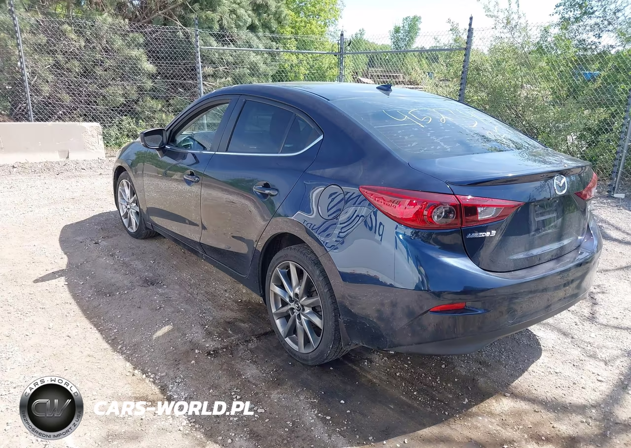 2018 Mazda Mazda3 Touring VIN:3MZBN1V34JM252073 - 3