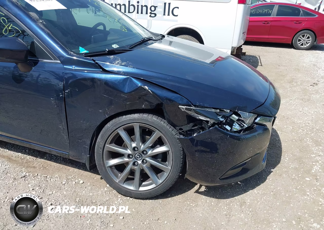 2018 Mazda Mazda3 Touring VIN:3MZBN1V34JM252073 - 6