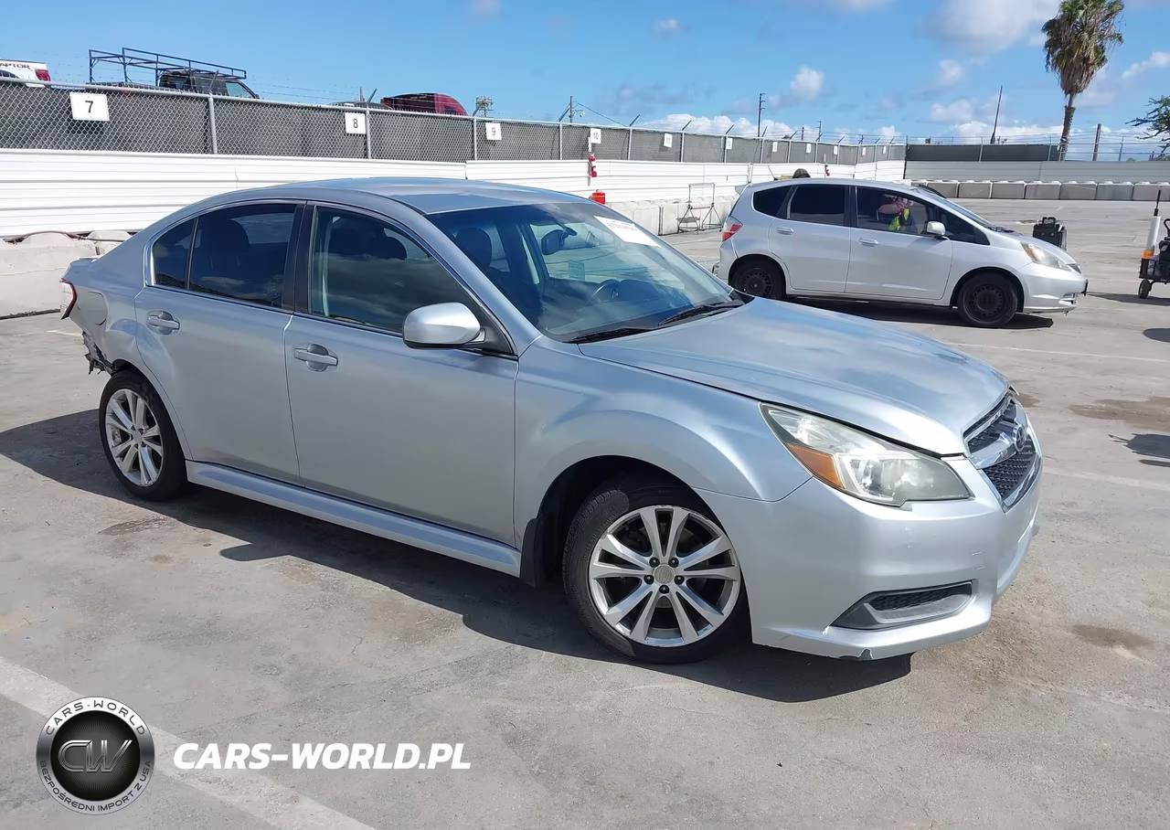 2013 Subaru Legacy 2.5I Premium – zdjęcie 1 z 16