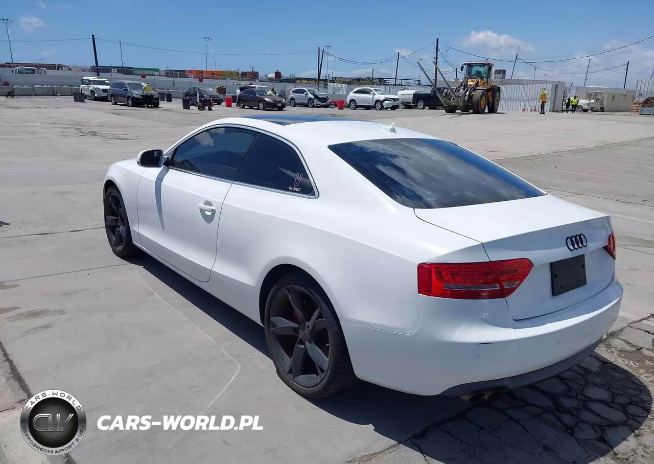 2010 Audi A5 2.0T Premium VIN:WAULFAFR9AA068958 - 3