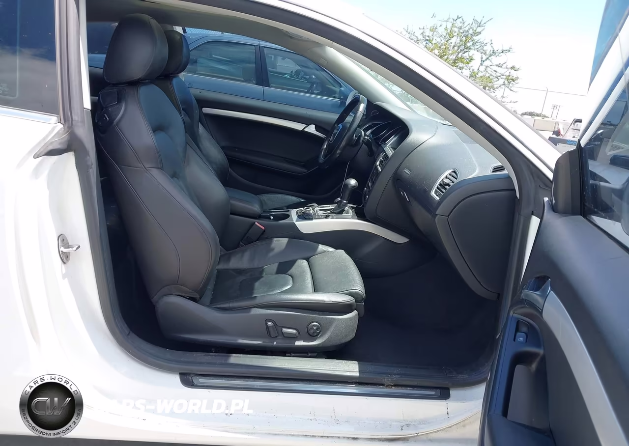 2010 Audi A5 2.0T Premium VIN:WAULFAFR9AA068958 - 5