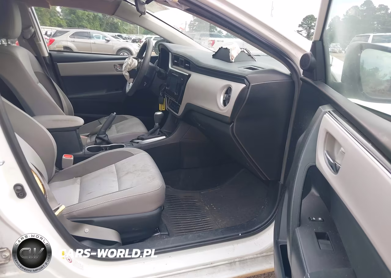 2017 Toyota Corolla Le VIN:2T1BURHE8HC818904 - 5