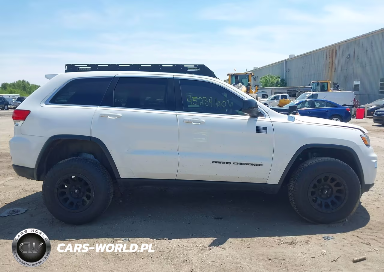 2019 Jeep Grand Cherokee Laredo E 4X4 VIN:1C4RJFAG6KC669801 - 13