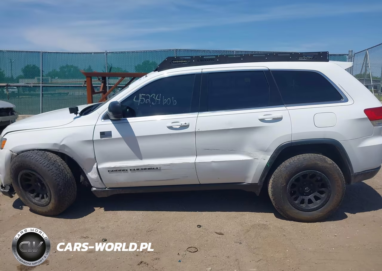2019 Jeep Grand Cherokee Laredo E 4X4 VIN:1C4RJFAG6KC669801 - 14