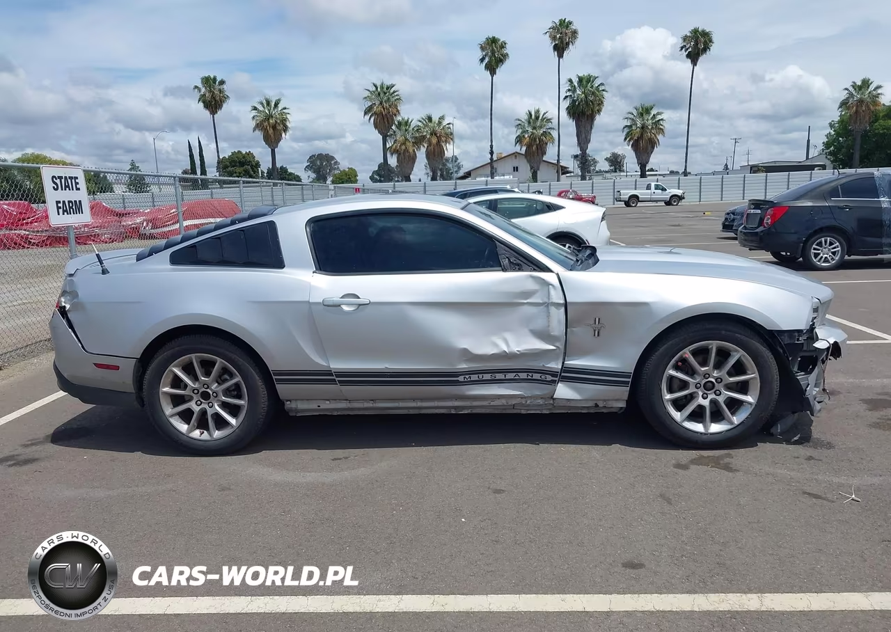 2011 Ford Mustang V6 Premium VIN:1ZVBP8AM6B5159015 - 13