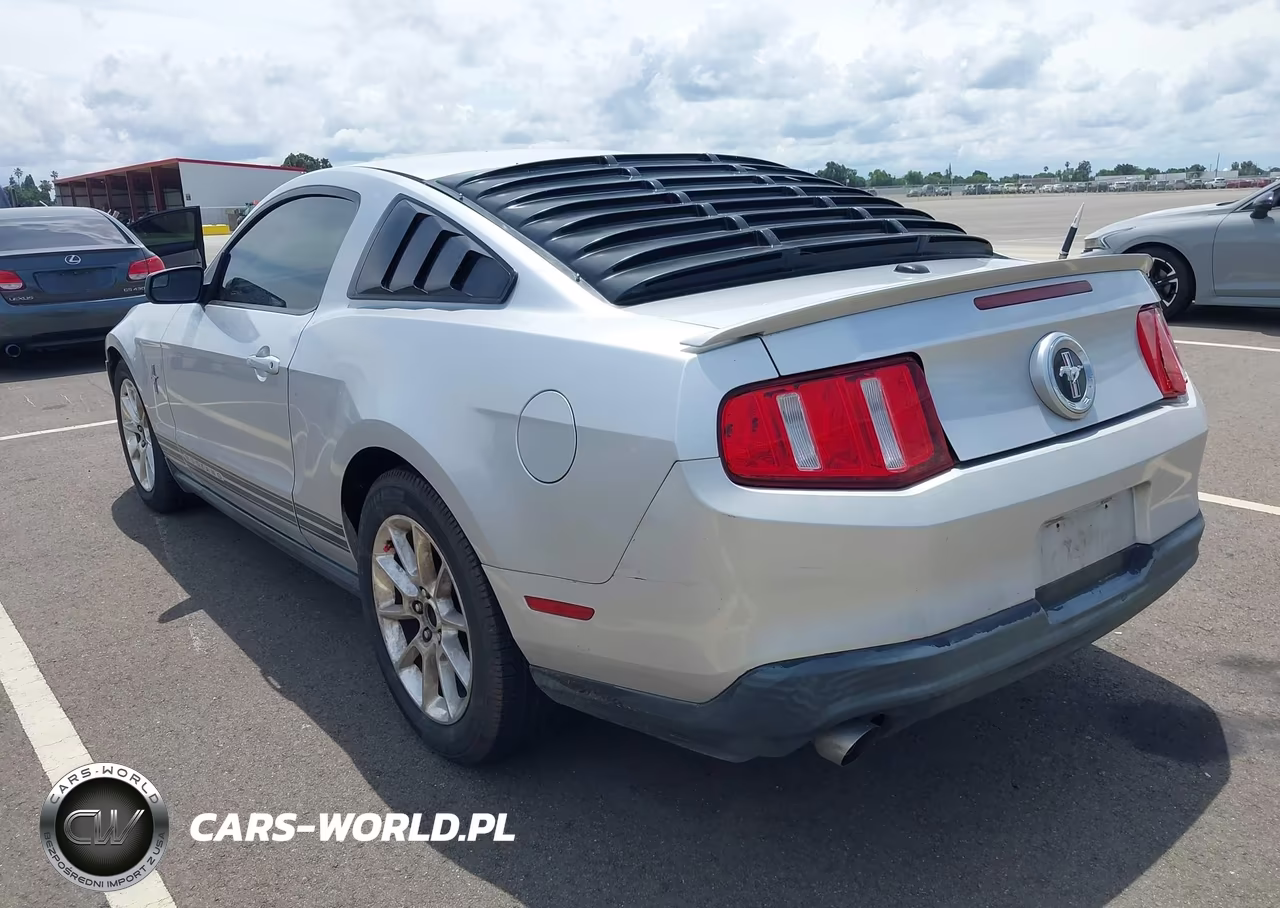 2011 Ford Mustang V6 Premium VIN:1ZVBP8AM6B5159015 - 3