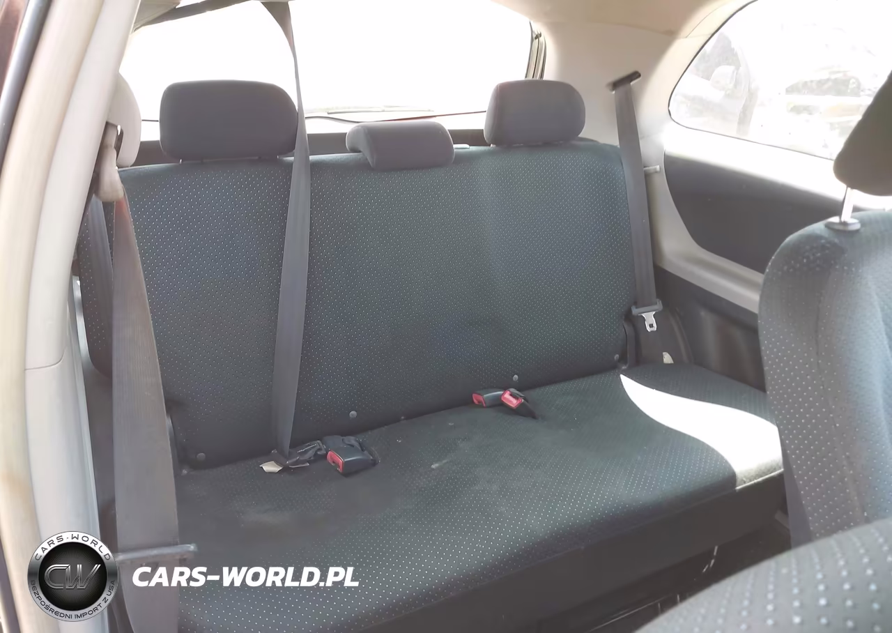 2007 Toyota Yaris VIN:JTDJT923975104376 - 8