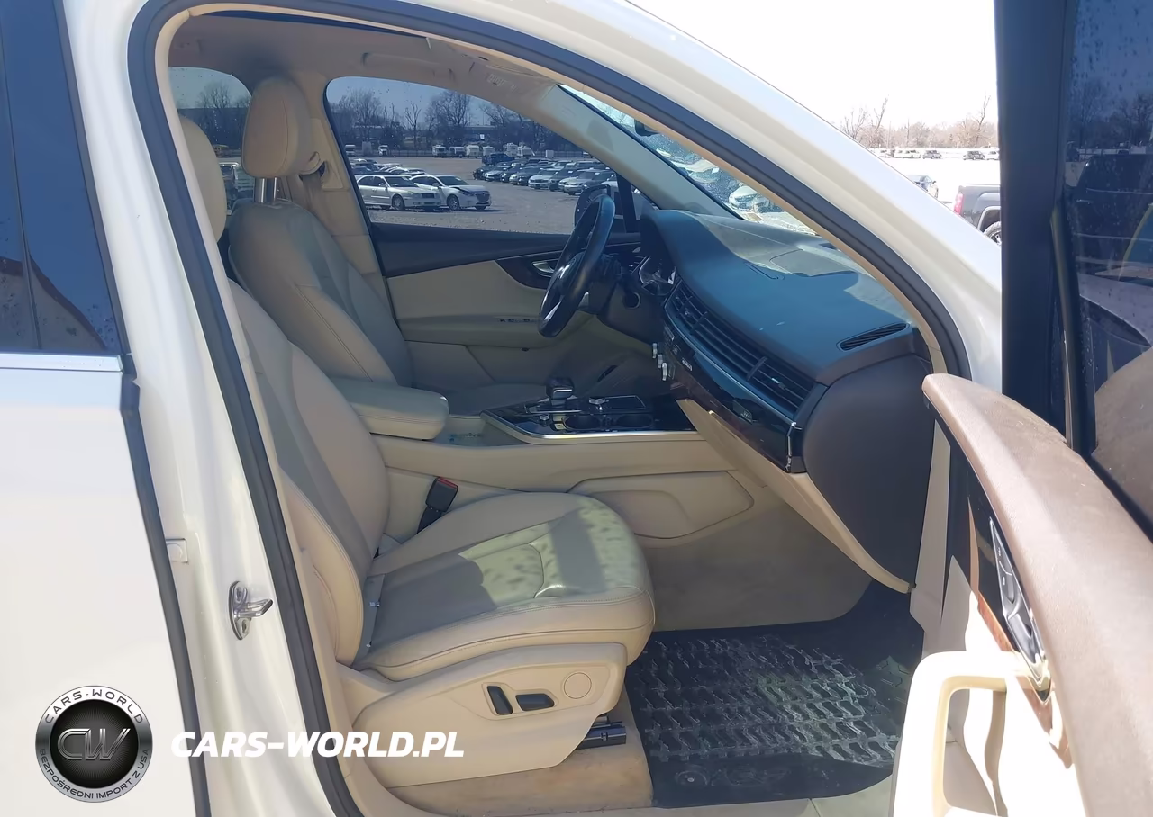 2018 Audi Q7 3.0T Premium VIN:WA1LAAF77JD016110 - 5